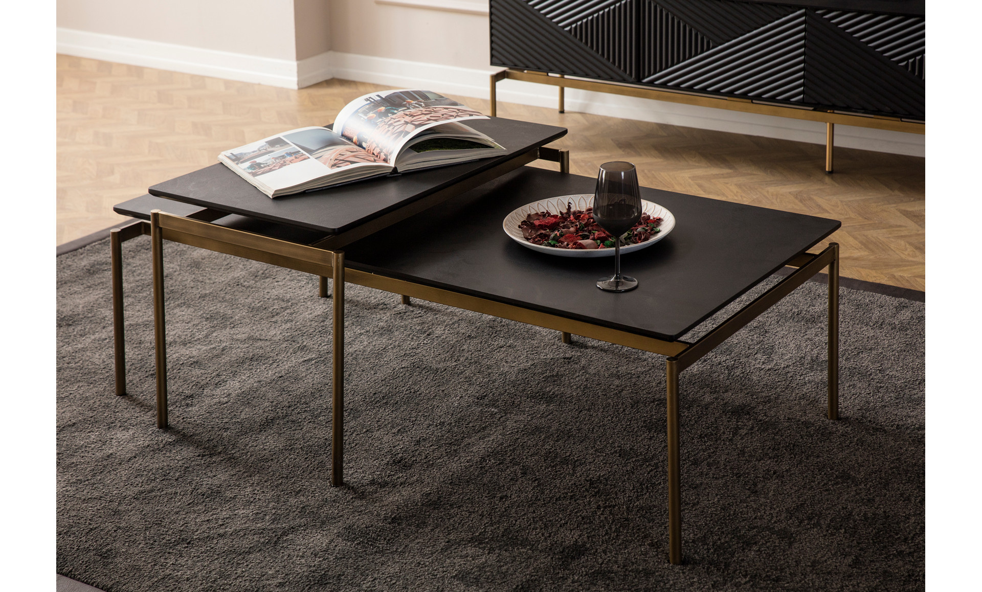 צמד שולחנות דגם RUSSO צמד שולחנות V דגם RUSSO – תמונה 1