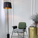 כורסא ראם דגם מדרה מתכת ועור חום עתיק